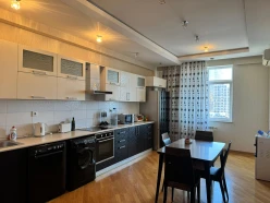 İcarə yeni tikili 3 otaqlı 200 m²,  28 May m.-6