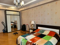 İcarə yeni tikili 3 otaqlı 200 m²,  28 May m.-9