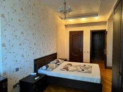 İcarə yeni tikili 3 otaqlı 200 m²,  28 May m.-7