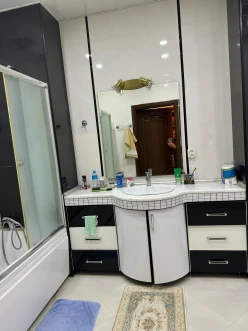 İcarə yeni tikili 3 otaqlı 200 m²,  28 May m.-13