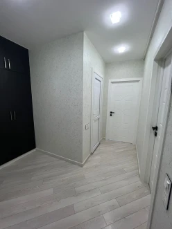 Satılır köhnə tikili 2 otaqlı 60 m², İnşaatçılar m.-3