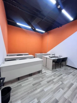 İcarə ofis 9 otaqlı 300 m²,  28 May m.-3