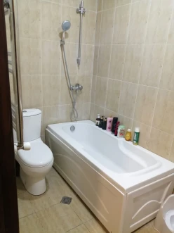 Satılır yeni tikili 2 otaqlı 60 m², İnşaatçılar m.-2