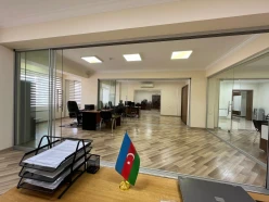 İcarə ofis 10 otaqlı 400 m², Elmlər Akademiyası m.