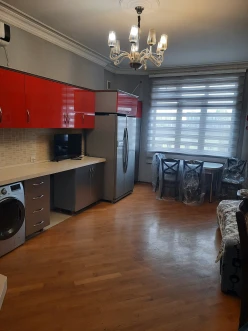 İcarə yeni tikili 3 otaqlı 140 m², Nərimanov r.-13