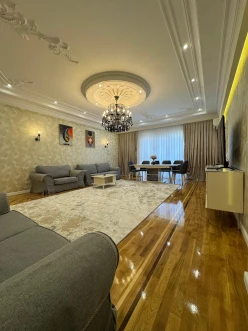 Satılır yeni tikili 4 otaqlı 223 m², 28 May m.-3 Satılır yeni tikili 4 otaqlı 223 m², 28 May m.-3