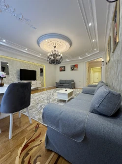 Satılır yeni tikili 4 otaqlı 223 m², 28 May m.-4 Satılır yeni tikili 4 otaqlı 223 m², 28 May m.-4