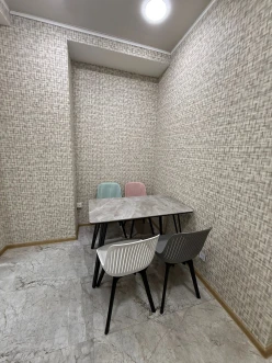 İcarə ofis 2 otaqlı 91.4 m²,  28 May m.-17