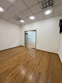 İcarə ofis 2 otaqlı 91.4 m²,  28 May m.-4