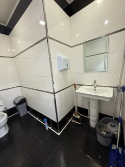 İcarə ofis 2 otaqlı 91.4 m²,  28 May m.-18