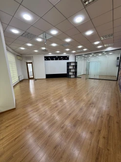 İcarə ofis 2 otaqlı 91.4 m²,  28 May m.-9
