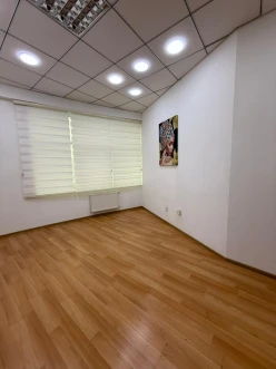 İcarə ofis 1 otaqlı 22.6 m², 28 May m.-5 İcarə ofis 1 otaqlı 22.6 m², 28 May m.-5