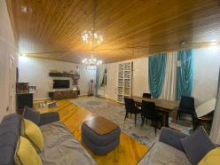 Satılır ev/villa 6 otaqlı 234 m²,  Qara Qarayev m.