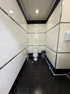 İcarə ofis 2 otaqlı 91.4 m²,  28 May m.-16