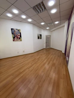 İcarə ofis 1 otaqlı 22.6 m², 28 May m.-6 İcarə ofis 1 otaqlı 22.6 m², 28 May m.-6