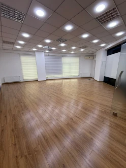 İcarə ofis 2 otaqlı 91.4 m²,  28 May m.-12