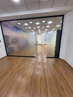 İcarə ofis 2 otaqlı 91.4 m²,  28 May m.-5