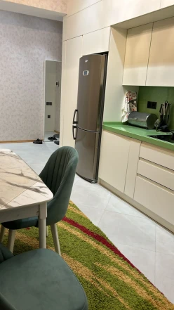 İcarə yeni tikili 3 otaqlı 130 m²,  Səbail-9