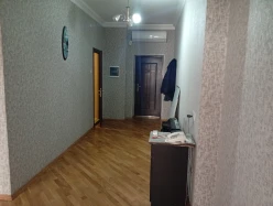 Satılır köhnə tikili 3 otaqlı 127 m²,  İnşaatçılar m.-4