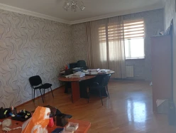 Satılır köhnə tikili 3 otaqlı 127 m²,  İnşaatçılar m.-9
