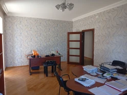 Satılır köhnə tikili 3 otaqlı 127 m²,  İnşaatçılar m.-12