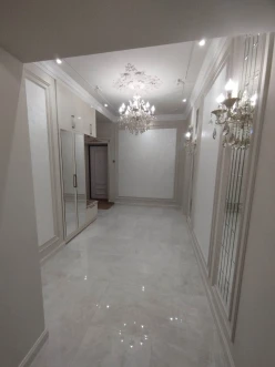 Satılır yeni tikili 3 otaqlı 120 m², İnşaatçılar m.-14