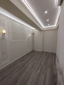 Satılır yeni tikili 3 otaqlı 120 m², İnşaatçılar m.-7