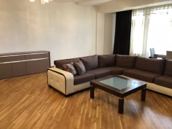 İcarə yeni tikili 3 otaqlı 190 m², Səbail r.-5