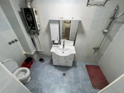 İcarə köhnə tikili 3 otaqlı 60 m²,  Nəriman Nərimanov m.-8