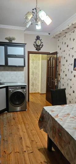 Satılır yeni tikili 3 otaqlı 90 m², İnşaatçılar m.-15