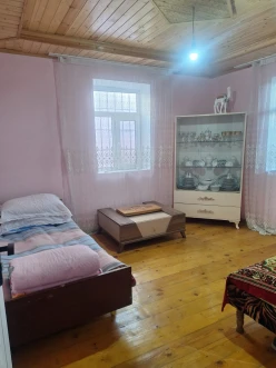 Satılır ev/villa 3 otaqlı 100 m², Azadlıq prospekti m.-18