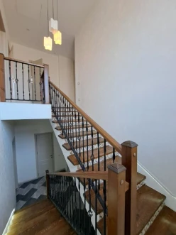 Satılır ev/villa 5 otaqlı 210 m², Mərdəkan q.-7