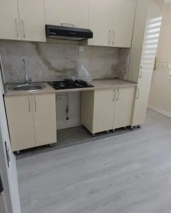 Satılır köhnə tikili 2 otaqlı 60 m², Azadlıq prospekti m.-7