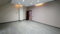 İcarə ofis 4 otaqlı 230 m², İnşaatçılar m.-2