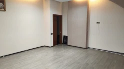 İcarə ofis 4 otaqlı 230 m², İnşaatçılar m.-8