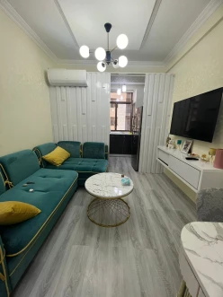 Satılır yeni tikili 2 otaqlı 57.5 m², İnşaatçılar m.-3