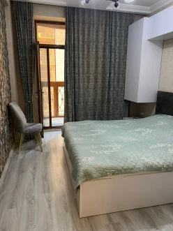 Satılır yeni tikili 2 otaqlı 57.5 m², İnşaatçılar m.-14