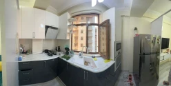 Satılır yeni tikili 2 otaqlı 57.5 m², İnşaatçılar m.-5