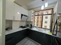 Satılır yeni tikili 2 otaqlı 57.5 m², İnşaatçılar m.-4