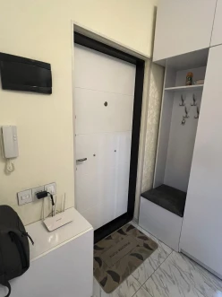 Satılır yeni tikili 2 otaqlı 57.5 m², İnşaatçılar m.-8