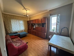 Satılır yeni tikili 2 otaqlı 60 m², İnşaatçılar m.-5