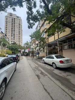 Satılır köhnə tikili 1 otaqlı 40 m²,  İnşaatçılar m.