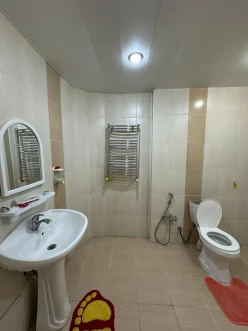 Satılır yeni tikili 3 otaqlı 152 m²,  8 Noyabr m.-8