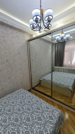 Satılır yeni tikili 2 otaqlı 55 m², İnşaatçılar m.-8