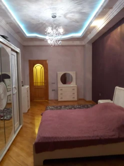 Satılır yeni tikili 3 otaqlı 125 m², Yasamal r.-4