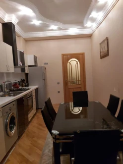 Satılır yeni tikili 3 otaqlı 125 m², Yasamal r.-5