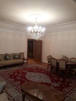 Satılır yeni tikili 3 otaqlı 111 m², Yasamal r.-2