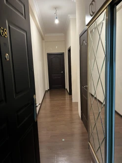 Satılır yeni tikili 2 otaqlı 60 m², İnşaatçılar m.