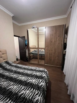 Satılır yeni tikili 2 otaqlı 60 m², İnşaatçılar m.-3