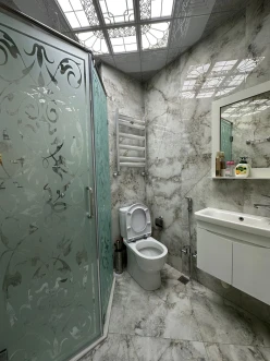 İcarə yeni tikili 3 otaqlı 150 m²,  Şah İsmayıl Xətai m.-11